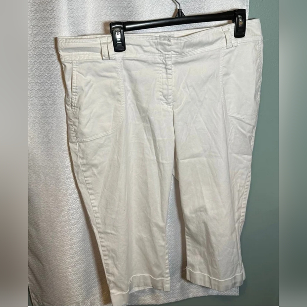 In Moda Capri Pants